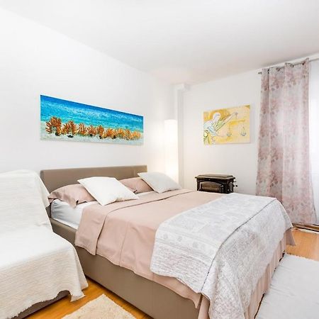 Apartment Anton Пунат Екстер'єр фото